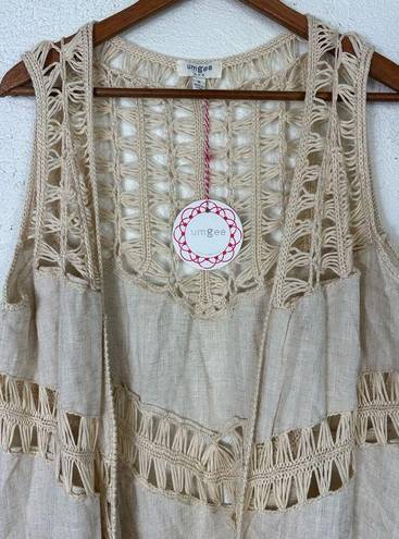 Umgee NWT  linen boho western tassel vest