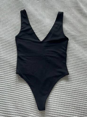 Aritzia babaton bodysuit