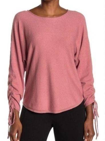  MAX STUDIO
Ruched Dolman Sleeve Top Size Small New with Tag