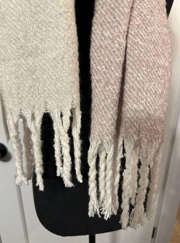 Gentle Fawn  Women Pink Scarf One Size Soft Fringe Bottom NEW