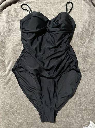 Relleciga  Black siwmsuit / XL NWT