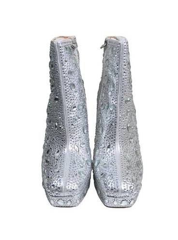 Jessica Simpson  Womens 9.5 Dollyi Crystal Embellished Bootie Silver NEW