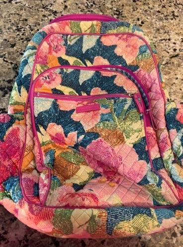 Vera Bradley Regular size essential backpack  🩷🌸 👉READ DESCRIPTION👈