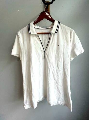 Tommy Hilfiger  Women's Classic V Neck Collared Polo Shirt Size Large