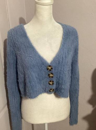 Sky And Sparrow  Light Blue Furry Long Sleeve Button Up Crop Top M