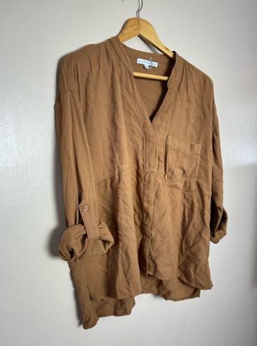 Young Fabulous and Broke Brown Young, Fabulous & Broke Top Size M EUC