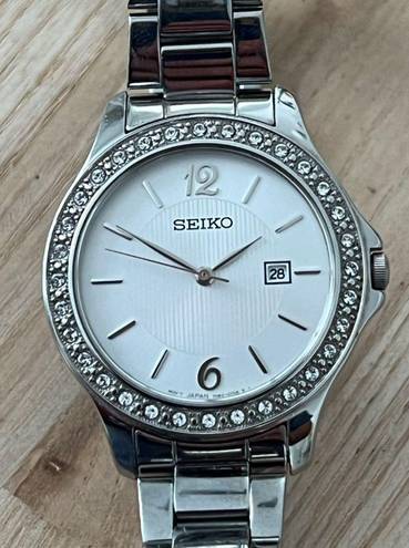 Seiko  Ladies Watch Crystals Stainless Bracelet Dial Hands Date Window