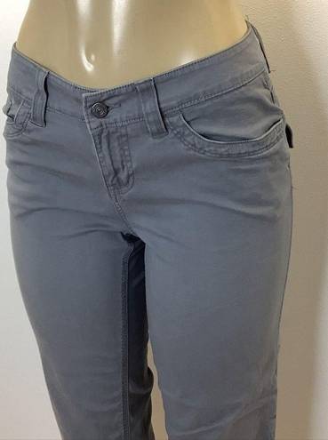 Sonoma  Modern Fit Grey Jean Capri With Zippers On Bottom Of Legs