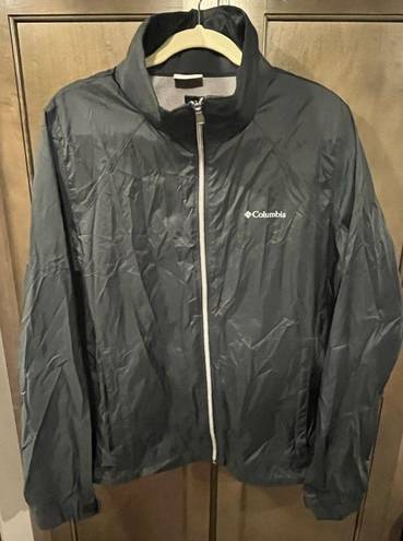 Columbia Classic Outdoors Black  Breathable Lightweight Rain Jacket XL neck zipup