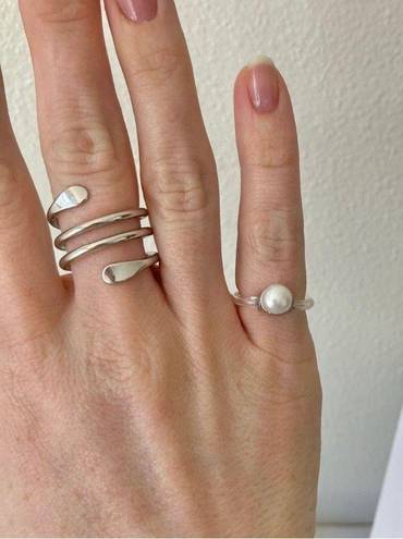 American Vintage Vintage “Nicolette” Pearl Pinkie Ring White Silver Clear Minimal Neutral Simple