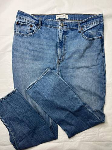 Abercrombie & Fitch The 90’s Slim Straight Ultra High Rise Waisted Denim Jeans Size 33/16 Short