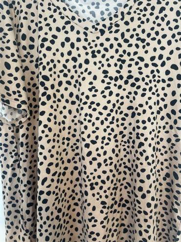 Impressions | flowy leopard tee NWOT