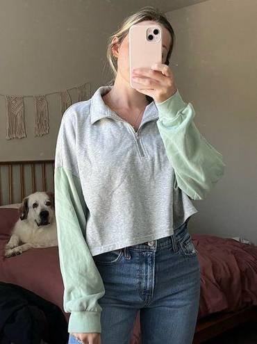 Blue Blush Colorblock cropped quarter zip