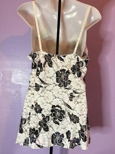 Secret Treasures  Black/White Lace  Nightgown Size Large