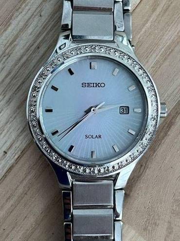 Seiko  Solar Ladies Watch Diamonds Stainless Bracelet Pearl Dial Date Window