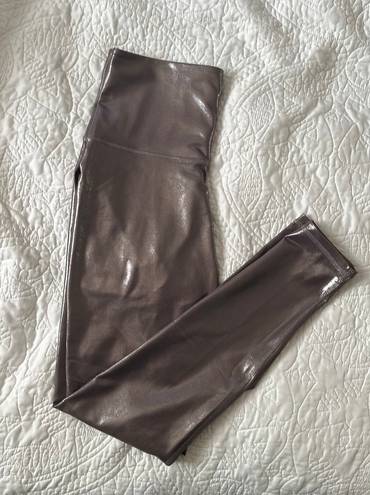 Old Navy Active Wear Leggings/Cropped Tank Set