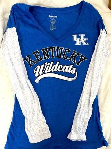 Proedge  Long sleeve Kentucky Wildcat vneck shirt.