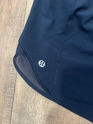 Lululemon navy high rise  hotty hot shorts 2.5”