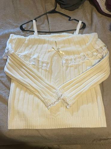 Off Shoulder Sweater White Size XL