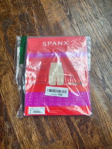 Spanx NWT  Higher Power Shorts Soft Nude Medium