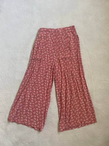 American Eagle Outfitters Floral Capris