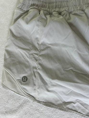 Lululemon Hotty Hot Short 2.5”