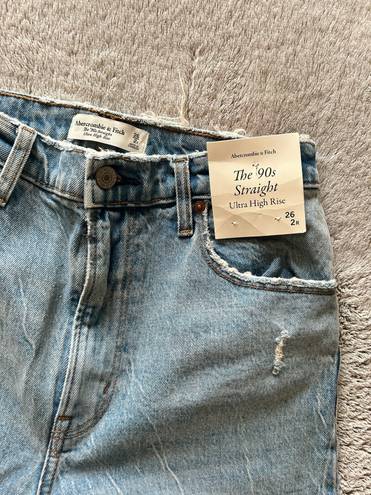 Abercrombie & Fitch 90’s Straight Ultra High Rise Jean