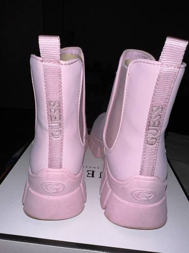 Guess Lug Sole Chelsea Boots