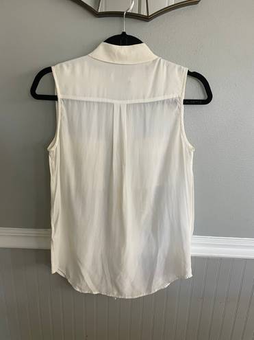 Equipment Sleeveless Slim Signature Button Silk Top Small