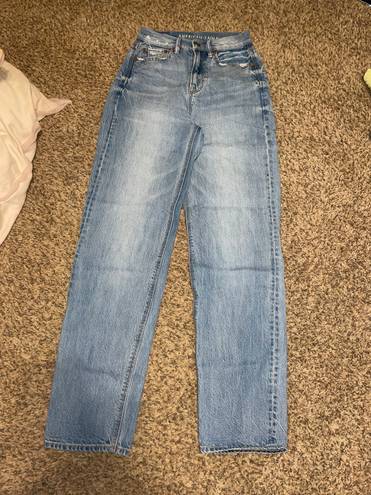 American Eagle Medium Wash Mom jeans