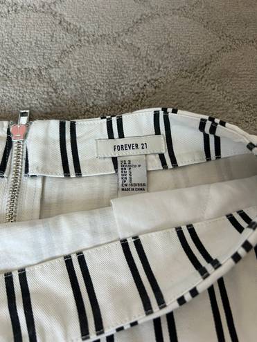 Forever 21 Black And White Striped Skirt