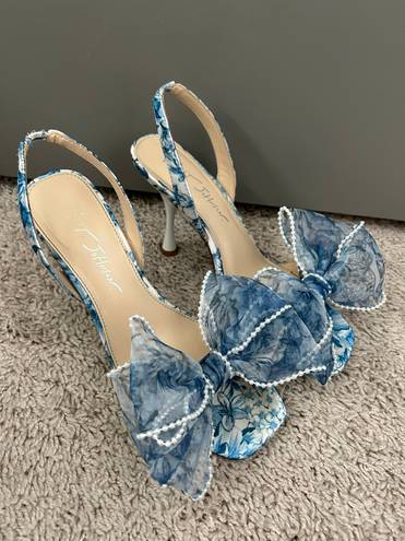 Betsey Johnson Fawn Pearl Bow Sandals