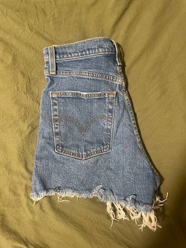 Levi’s Ribcage Shorts