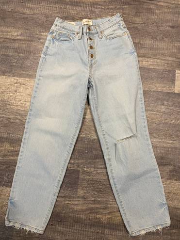 Universal Threads Vintage Straight Leg Jeans