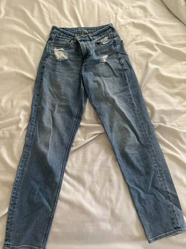 American Eagle Outfitters Curvy Mom Jeans