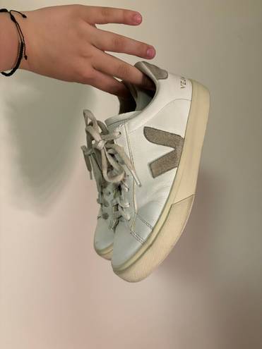 VEJA Sneakers