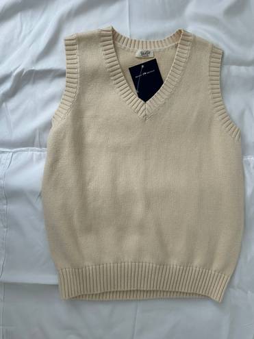 Brandy Melville NWT  Mia Sweater Vest