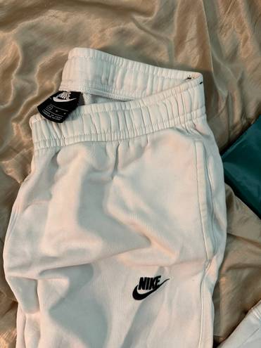 Nike Sweatpants White