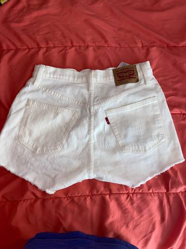 Levi’s 501 White Denim Shorts
