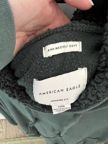 American Eagle Outfitters Sweatshirt