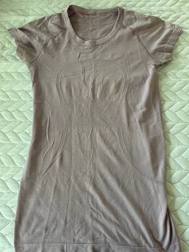 Lululemon Swiftly Tech Short Sleeve