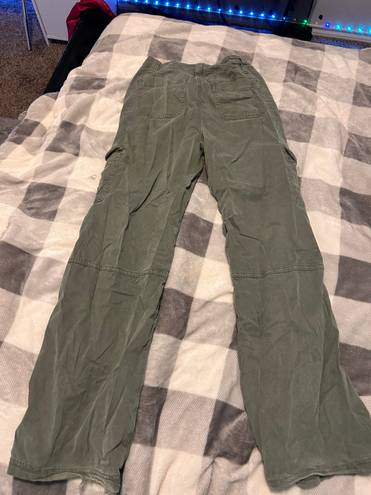 American Eagle AE Dreamy Drape Stretch Super High-Waisted Cargo Baggy Wide-Leg Pant