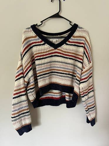 American Eagle V Neck Sweater