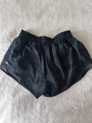 Lululemon Hotty Hot LR Short 2.5” Lined