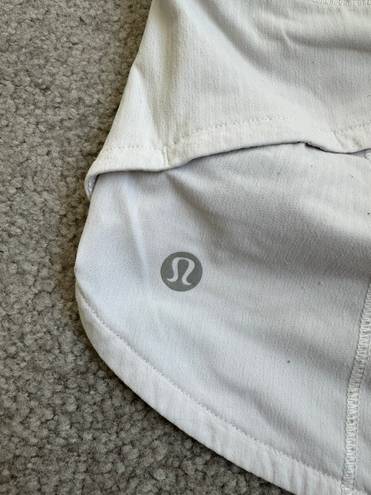 Lululemon White Speed Up Shorts 2.5