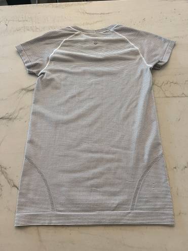 Lululemon Swiftly Tech Short Sleeve