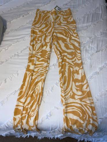 H&M Patterned Flare Pants