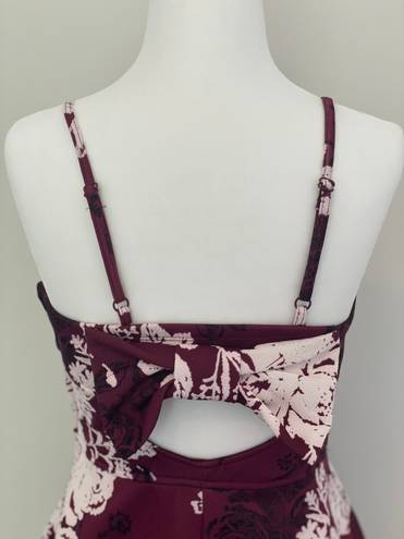 Trixxi Burgundy And white Flower Dress