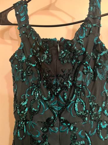 FashioNova Emerald Green Prom / Formal Dress