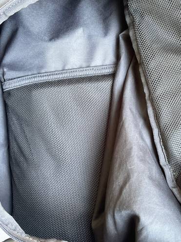 Nike elite backpack gray